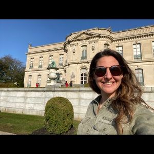 Meet your Posher, Amy